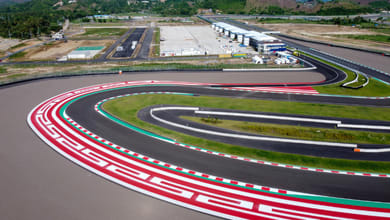 photo aérienne du circuit du var