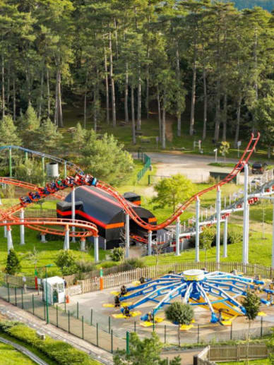 différence parc d'attraction parc de loisirs